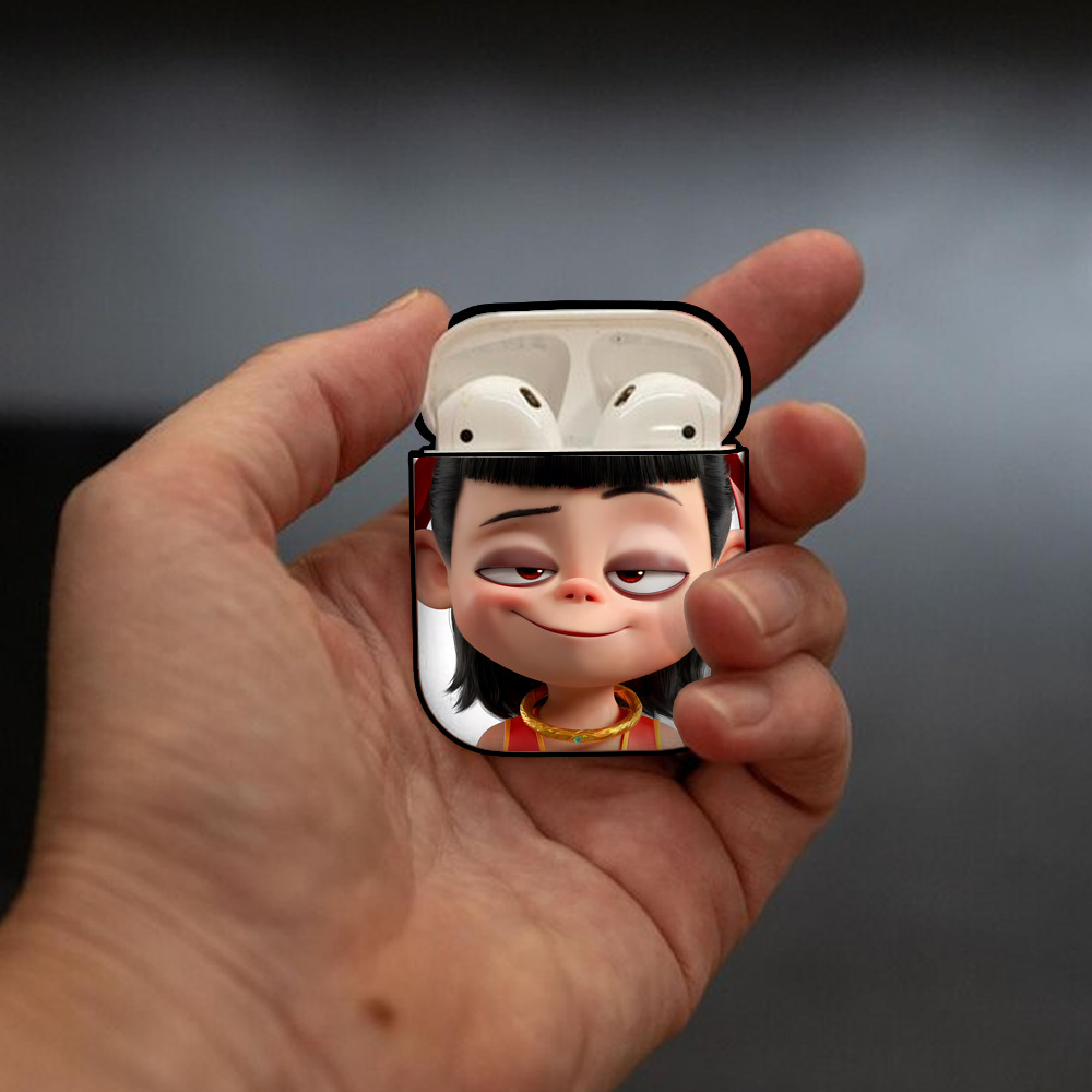 Ne Zha 2 ナタ 魔童の大暴れ AirPods 第2世代保護ケース ハードシェル ブラック 耐衝撃・防指紋・カラビナ付き