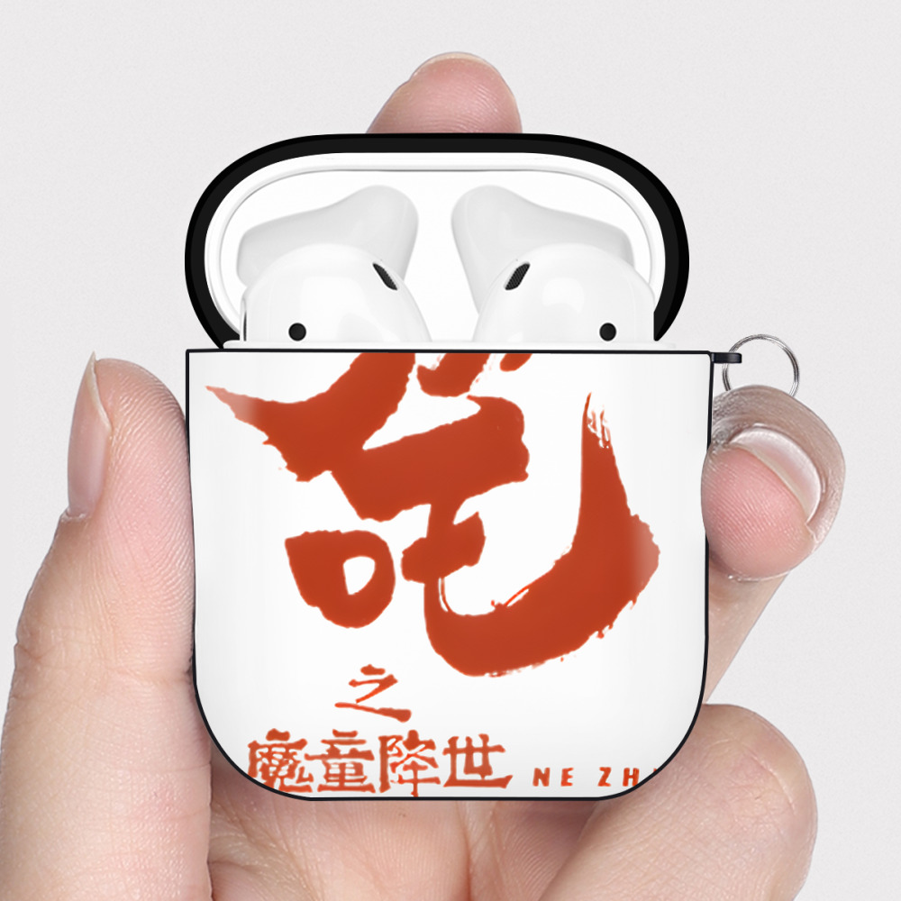 （画像用） Ne Zha 2 ナタ 魔童の大暴れ AirPods 第2世代保護ケース ハードシェル ブラック 耐衝撃・防指紋・カラビナ付き