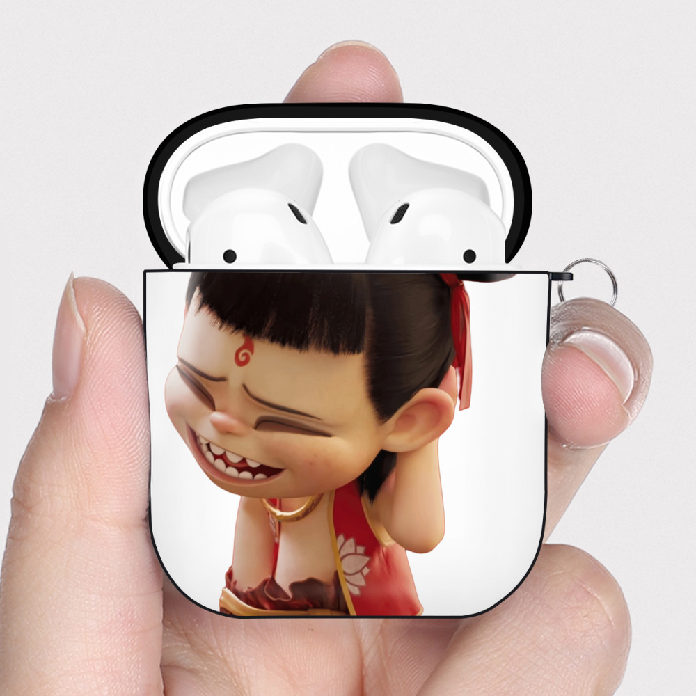 （画像用） Ne Zha 2 ナタ 魔童の大暴れ AirPods 第2世代保護ケース ハードシェル ブラック 耐衝撃・防指紋・カラビナ付き