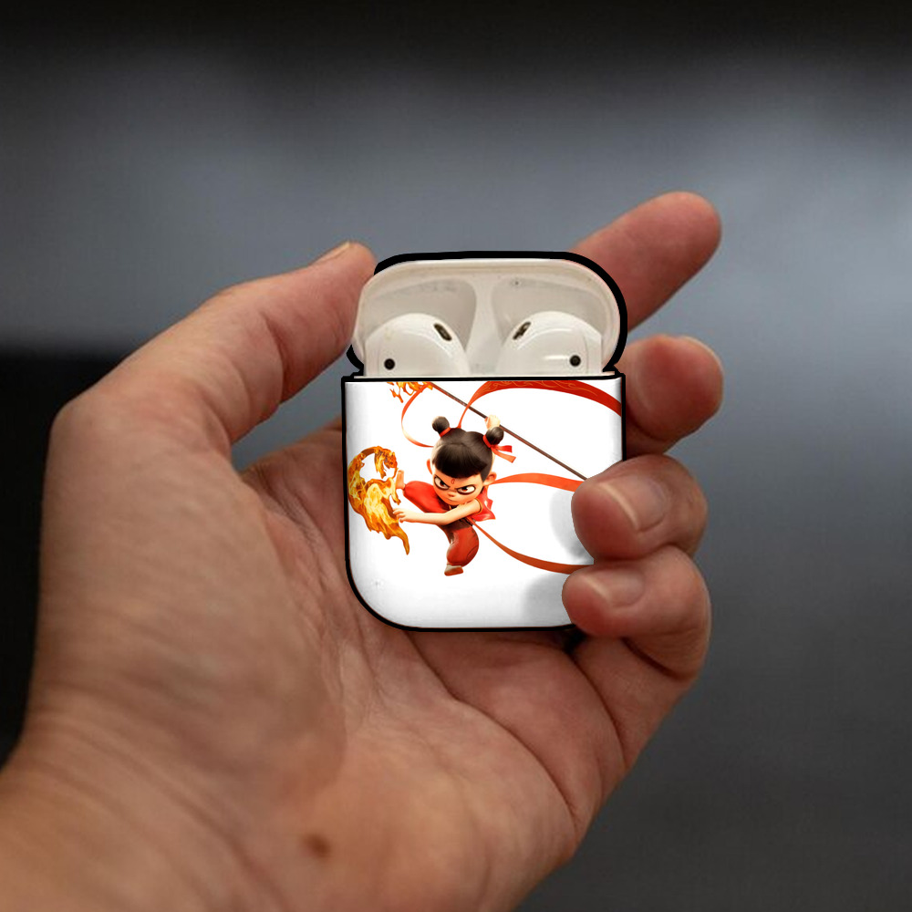 Ne Zha 2 ナタ 魔童の大暴れ AirPods 第2世代保護ケース ハードシェル ブラック 耐衝撃・防指紋・カラビナ付き