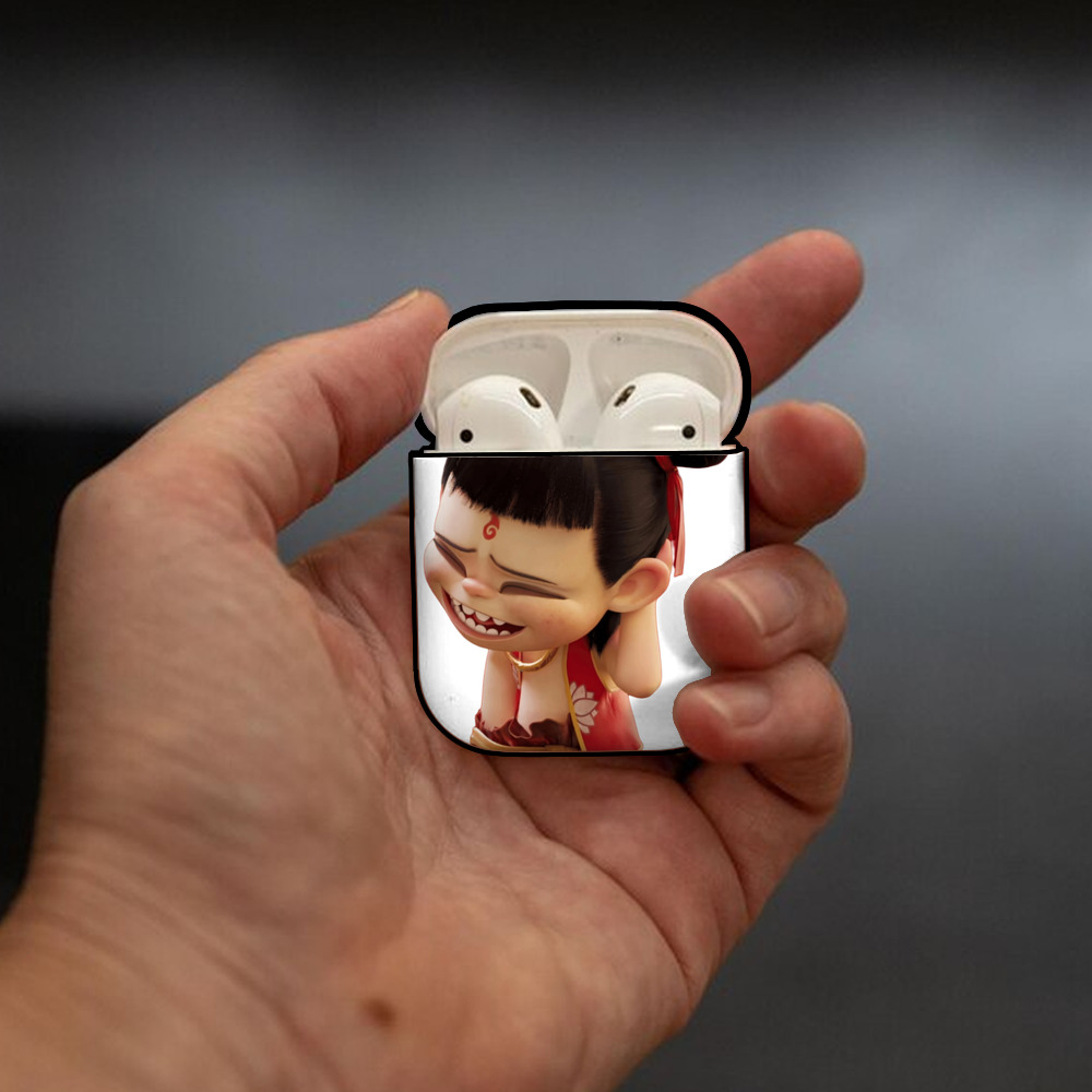Ne Zha 2 ナタ 魔童の大暴れ AirPods 第2世代保護ケース ハードシェル ブラック 耐衝撃・防指紋・カラビナ付き
