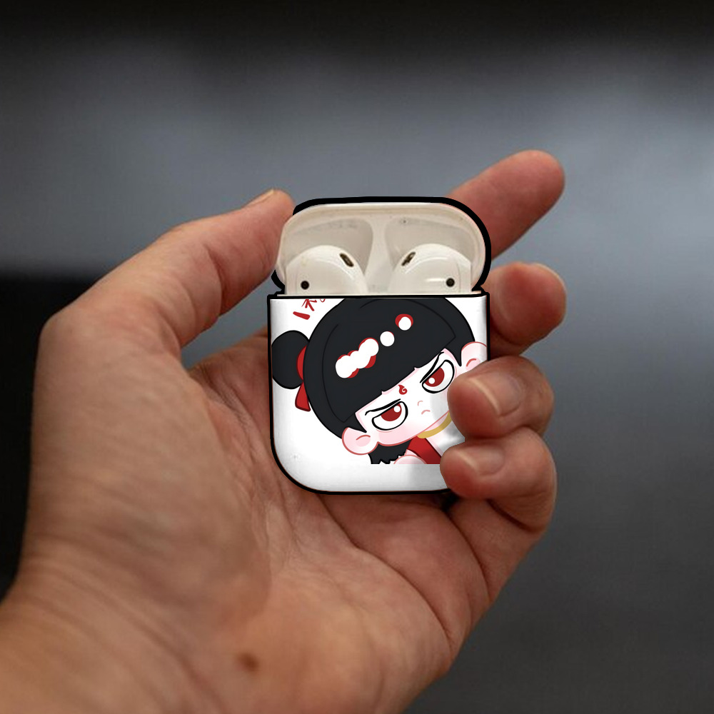 Ne Zha 2 ナタ 魔童の大暴れ AirPods 第2世代保護ケース ハードシェル ブラック 耐衝撃・防指紋・カラビナ付き