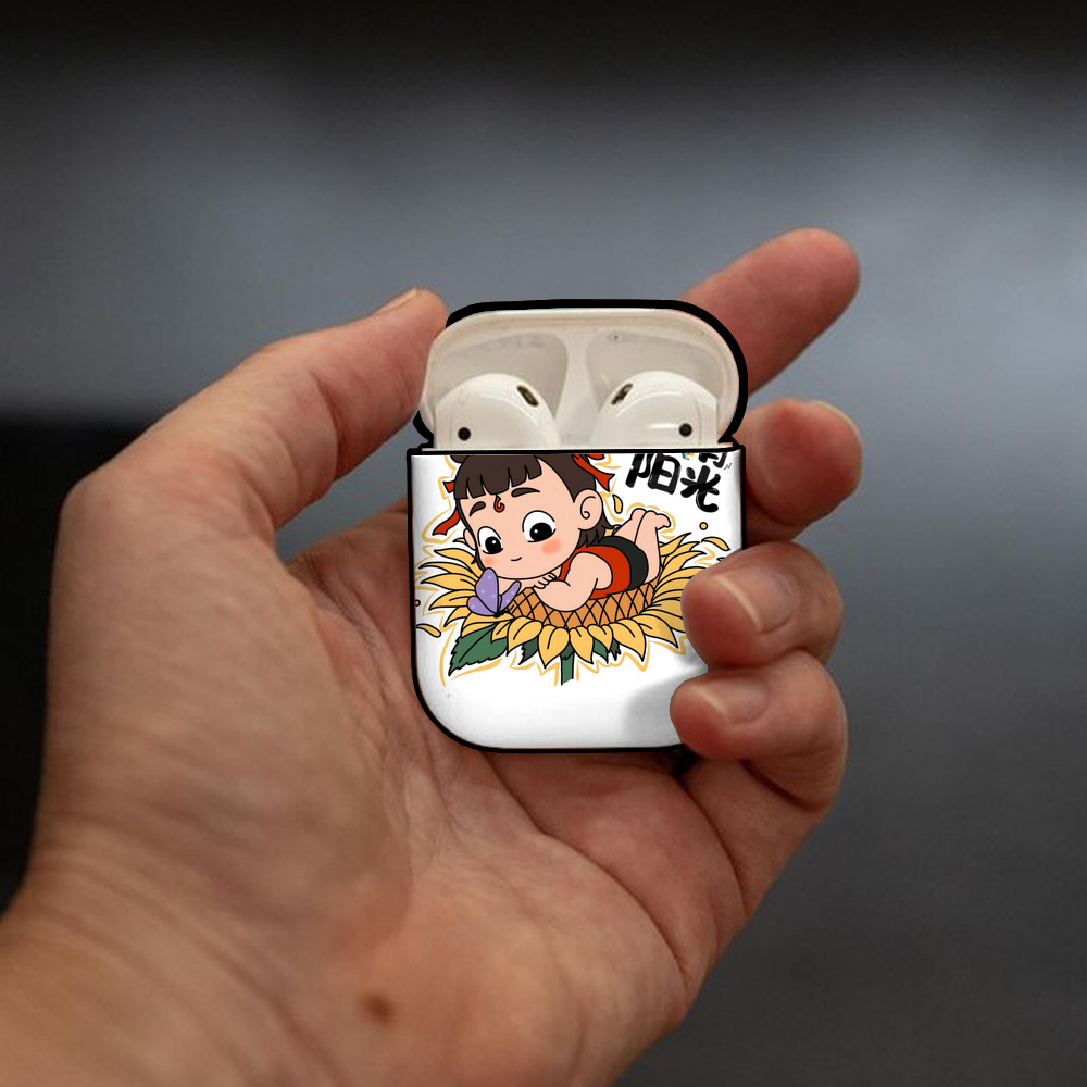 Ne Zha 2 ナタ 魔童の大暴れ AirPods 第2世代保護ケース ハードシェル ブラック 耐衝撃・防指紋・カラビナ付き