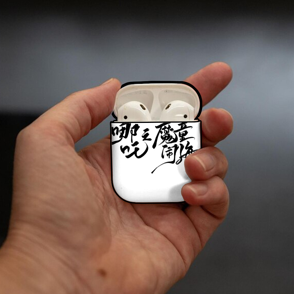 Ne Zha 2 ナタ 魔童の大暴れ AirPods 第2世代保護ケース ハードシェル ブラック 耐衝撃・防指紋・カラビナ付き