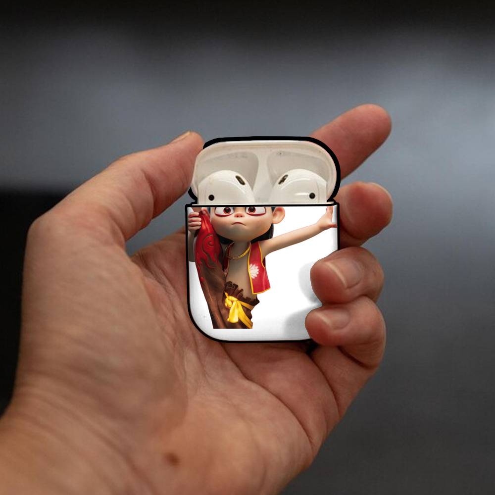Ne Zha 2 ナタ 魔童の大暴れ AirPods 第2世代保護ケース ハードシェル ブラック 耐衝撃・防指紋・カラビナ付き