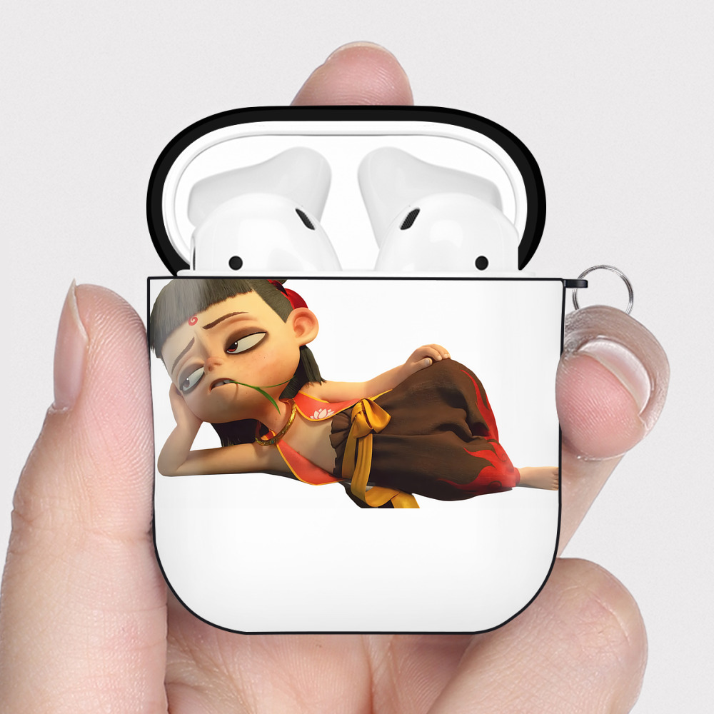 （画像用） Ne Zha 2 ナタ 魔童の大暴れ AirPods 第2世代保護ケース ハードシェル ブラック 耐衝撃・防指紋・カラビナ付き