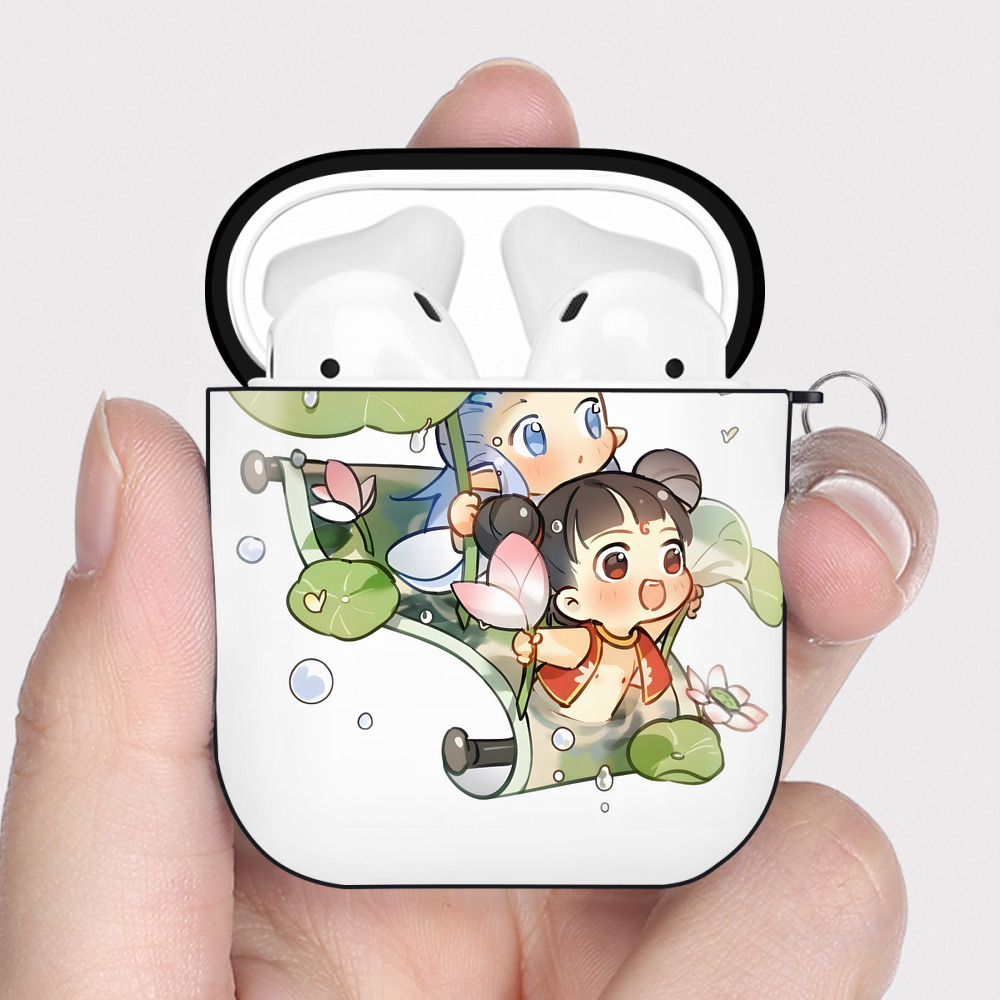 （画像用） Ne Zha 2 ナタ 魔童の大暴れ AirPods 第2世代保護ケース ハードシェル ブラック 耐衝撃・防指紋・カラビナ付き